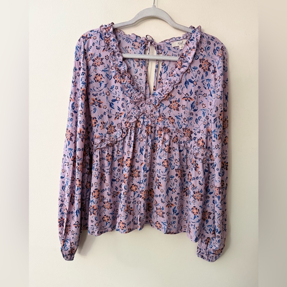 Easel Lavender Floral Boho Blouse, New NWT, Ruffle, Keyhole Opening, size S